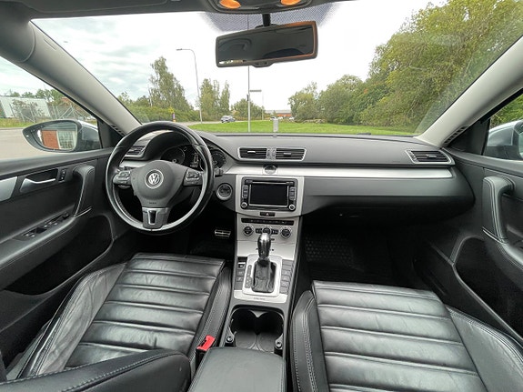 Volkswagen Passat Alltrack 11 of 17