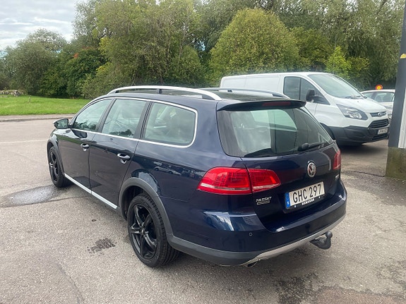 Volkswagen Passat Alltrack 7 of 17