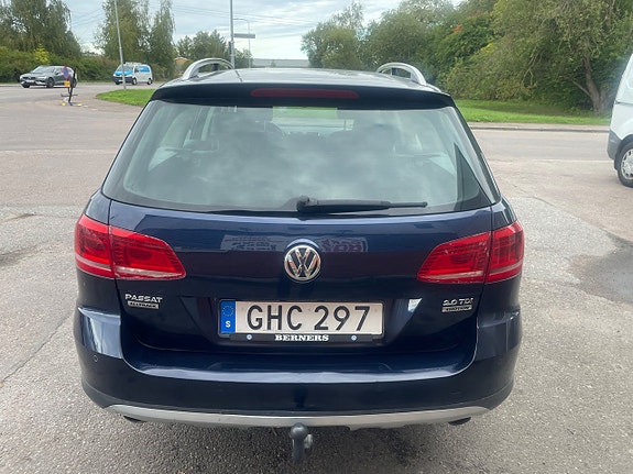 Volkswagen Passat Alltrack 6 of 17
