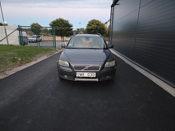 Volvo V50 7 of 17