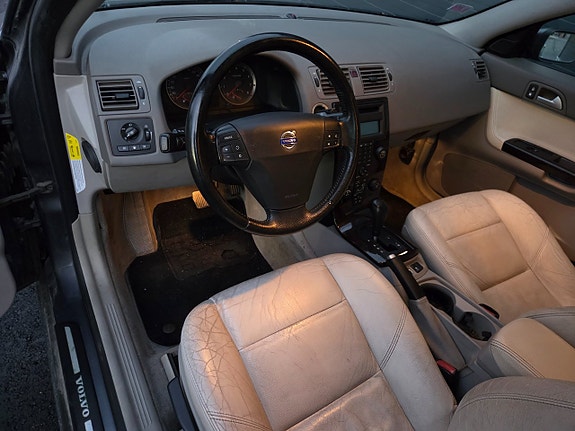 Volvo V50 10 of 17