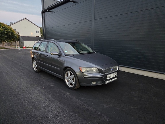 Volvo V50 5 of 17
