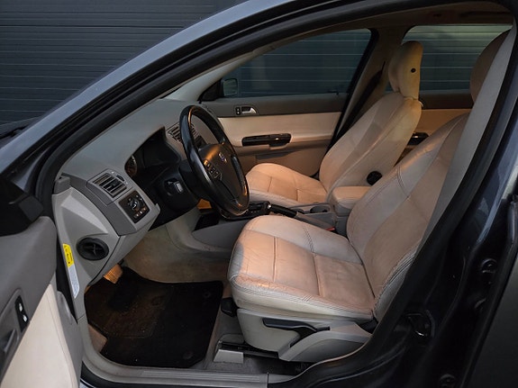 Volvo V50 11 of 17