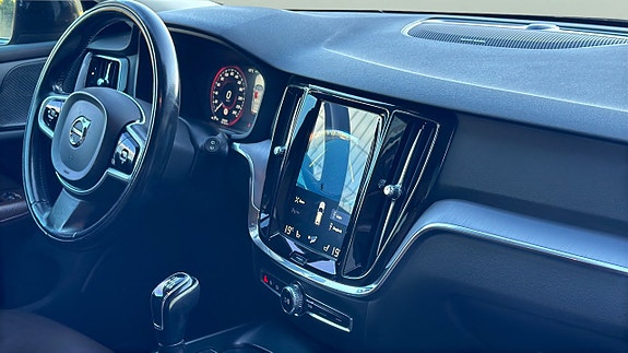 Volvo V60 11 of 21