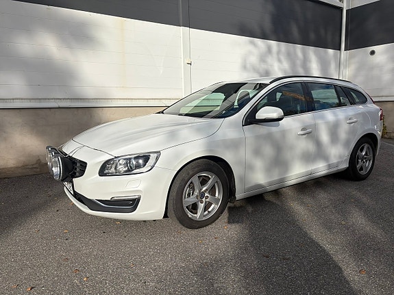 Volvo V60 4 of 12