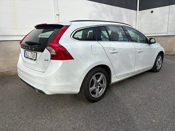 Volvo V60 3 of 12