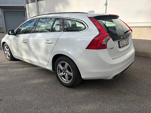 Volvo V60 6 of 12