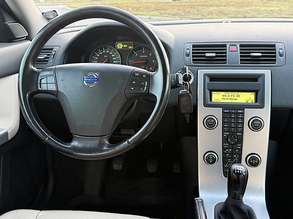 Volvo V50 14 of 22