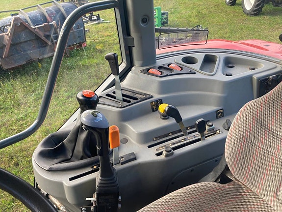 MF 4315 4wd med lastare Endast 1380 timmar 10 of 12