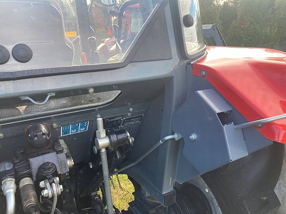 MF 4315 4wd med lastare Endast 1380 timmar 8 of 12