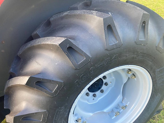 MF 4315 4wd med lastare Endast 1380 timmar 2 of 12