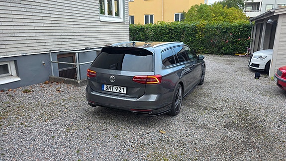 Volkswagen Passat 5 of 13
