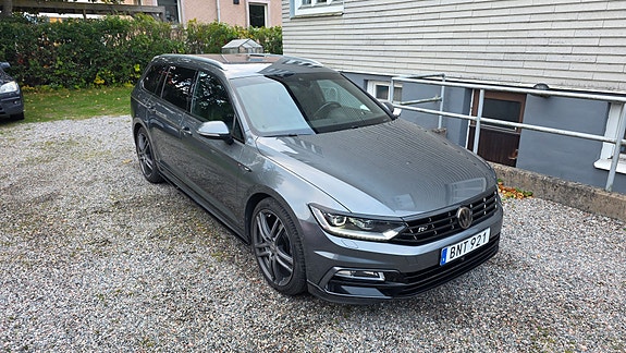 Volkswagen Passat 3 of 13