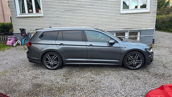 Volkswagen Passat 4 of 13