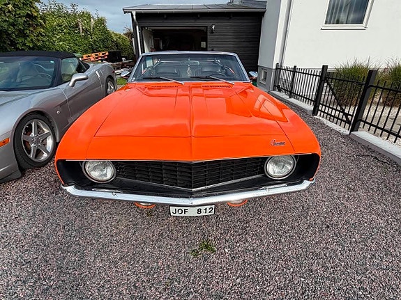 Chevrolet Camaro 8 of 17