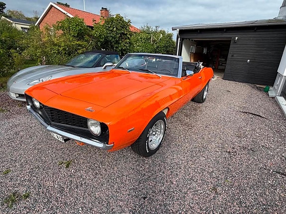 Chevrolet Camaro 9 of 17