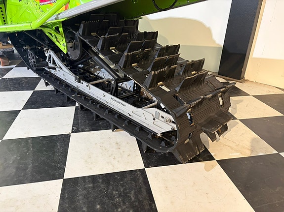 Arctic-cat M8000 Hardcore 153 8 of 11
