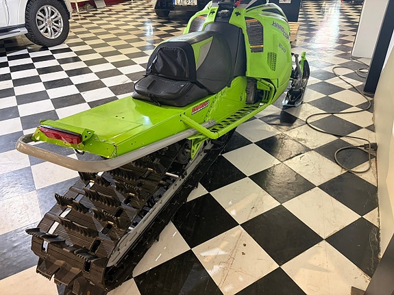 Arctic-cat M8000 Hardcore 153 6 of 11
