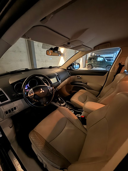 Mitsubishi Outlander 9 of 11