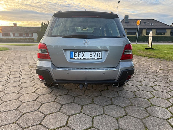 Mercedes-Benz GLK220 6 of 11