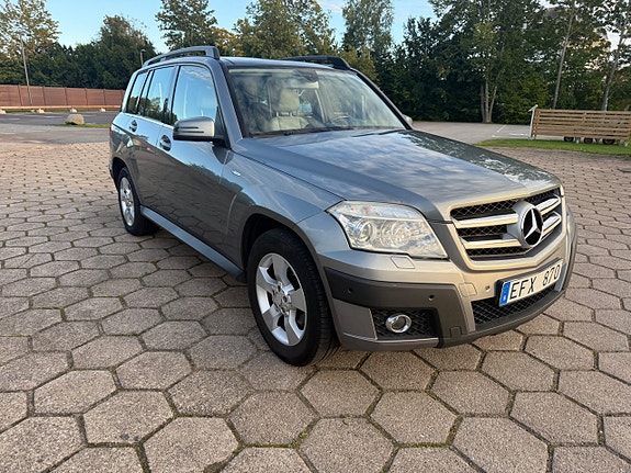 Mercedes-Benz GLK220 3 of 11