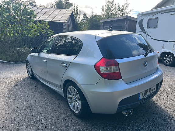 BMW 120i 5 of 11