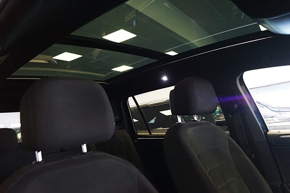 Volkswagen Tiguan Allspace 17 of 20