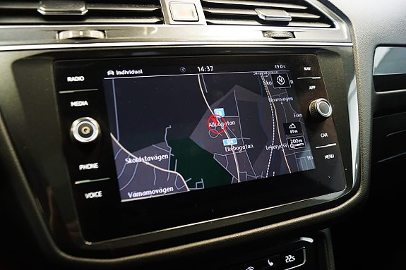 Volkswagen Tiguan Allspace 9 of 20