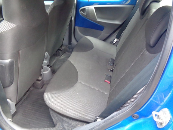 Toyota Aygo 28 of 30