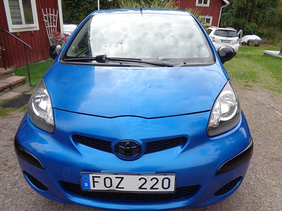 Toyota Aygo 4 of 30