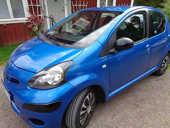 Toyota Aygo 5 of 30