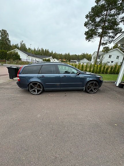 Volvo V50 2 of 12