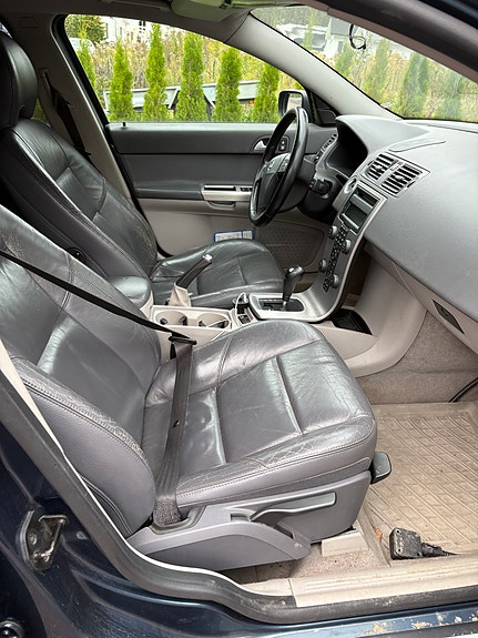 Volvo V50 4 of 12