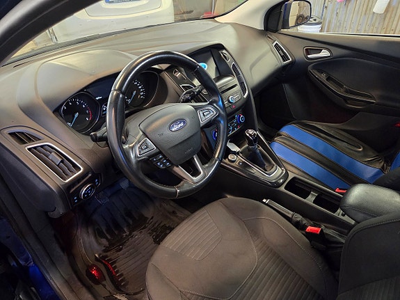 Ford Focus 13 of 20