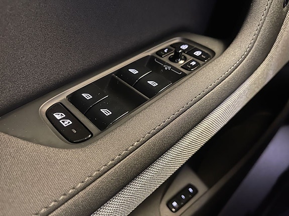 Polestar 2 16 of 17