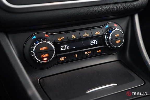 Mercedes-Benz CLA200 22 of 24