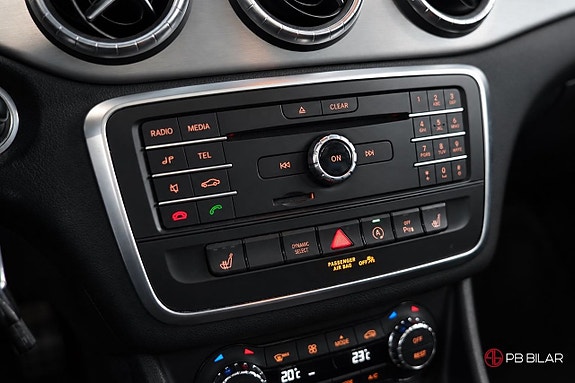 Mercedes-Benz CLA200 21 of 24