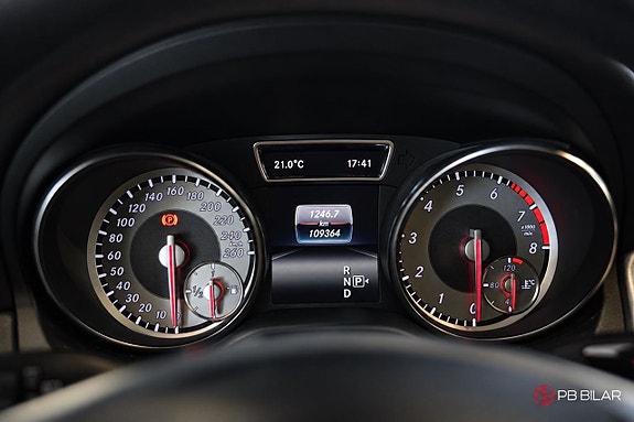 Mercedes-Benz CLA200 16 of 24