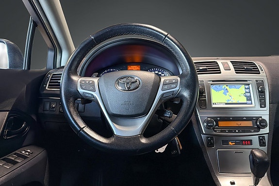 Toyota Avensis 12 of 17
