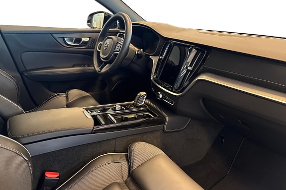 Volvo V60 6 of 23