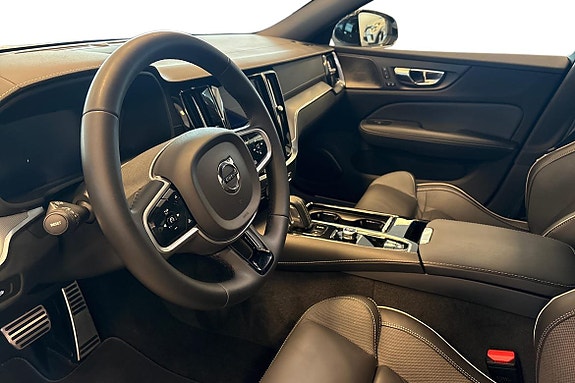 Volvo V60 13 of 23