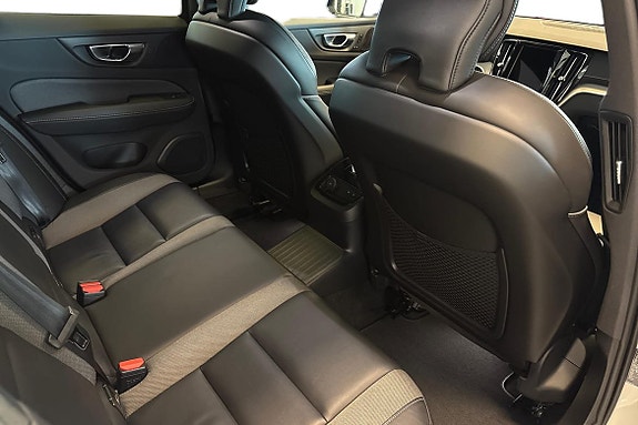 Volvo V60 8 of 23