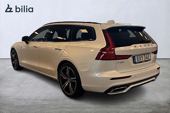 Volvo V60 2 of 23