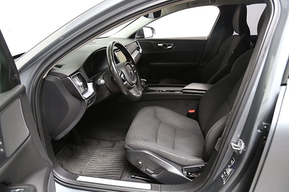 Volvo V60 10 of 29