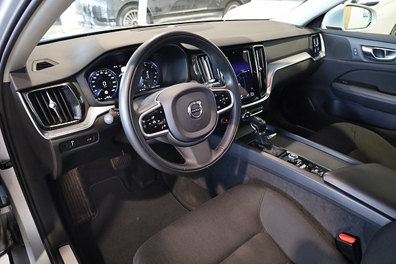 Volvo V60 11 of 29