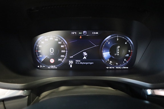 Volvo V60 24 of 29