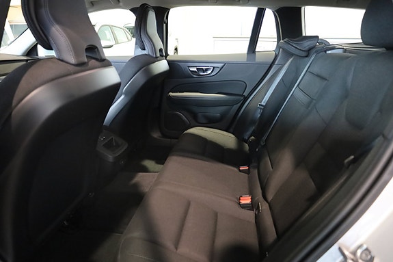 Volvo V60 14 of 29