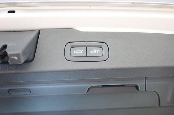 Volvo V60 27 of 29