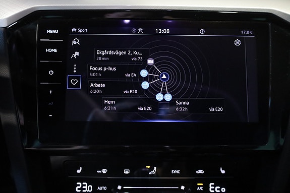 Volkswagen Passat 19 of 30