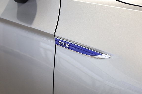 Volkswagen Passat 11 of 30